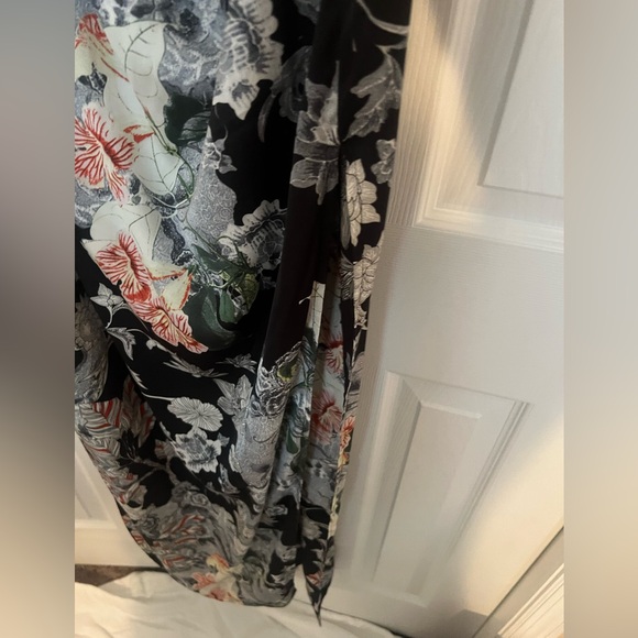 NWT Fashion Nova Talita Black Floral Dress, size 1x - Picture 3 of 7